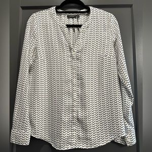 Apt 9 Women's Long Sleeve Black and White Printed Blouse